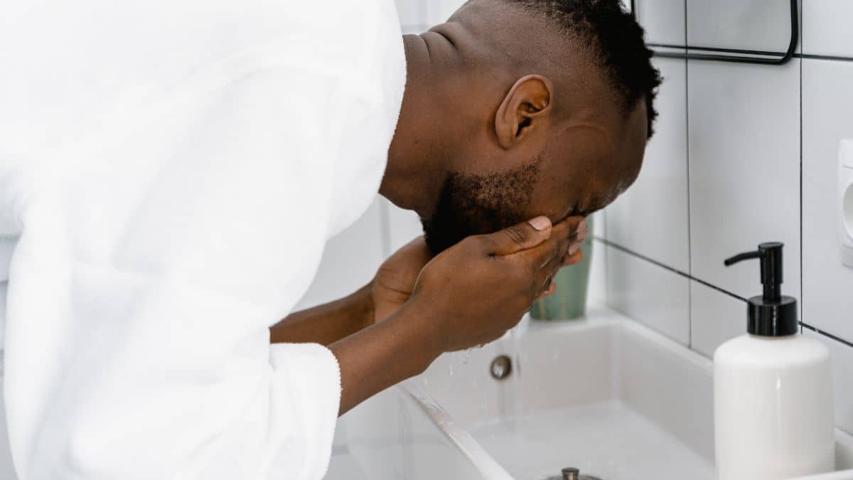 Men's Skincare: Addressing Top Skin Concerns with Expert Tips & Products